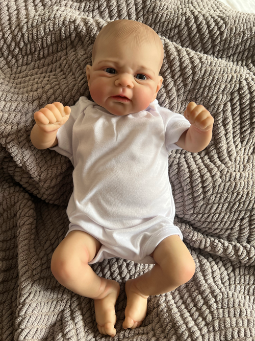 Realistic Reborn Baby Doll – 47cm Soft Cloth Body with Vinyl Limbs & Accessories