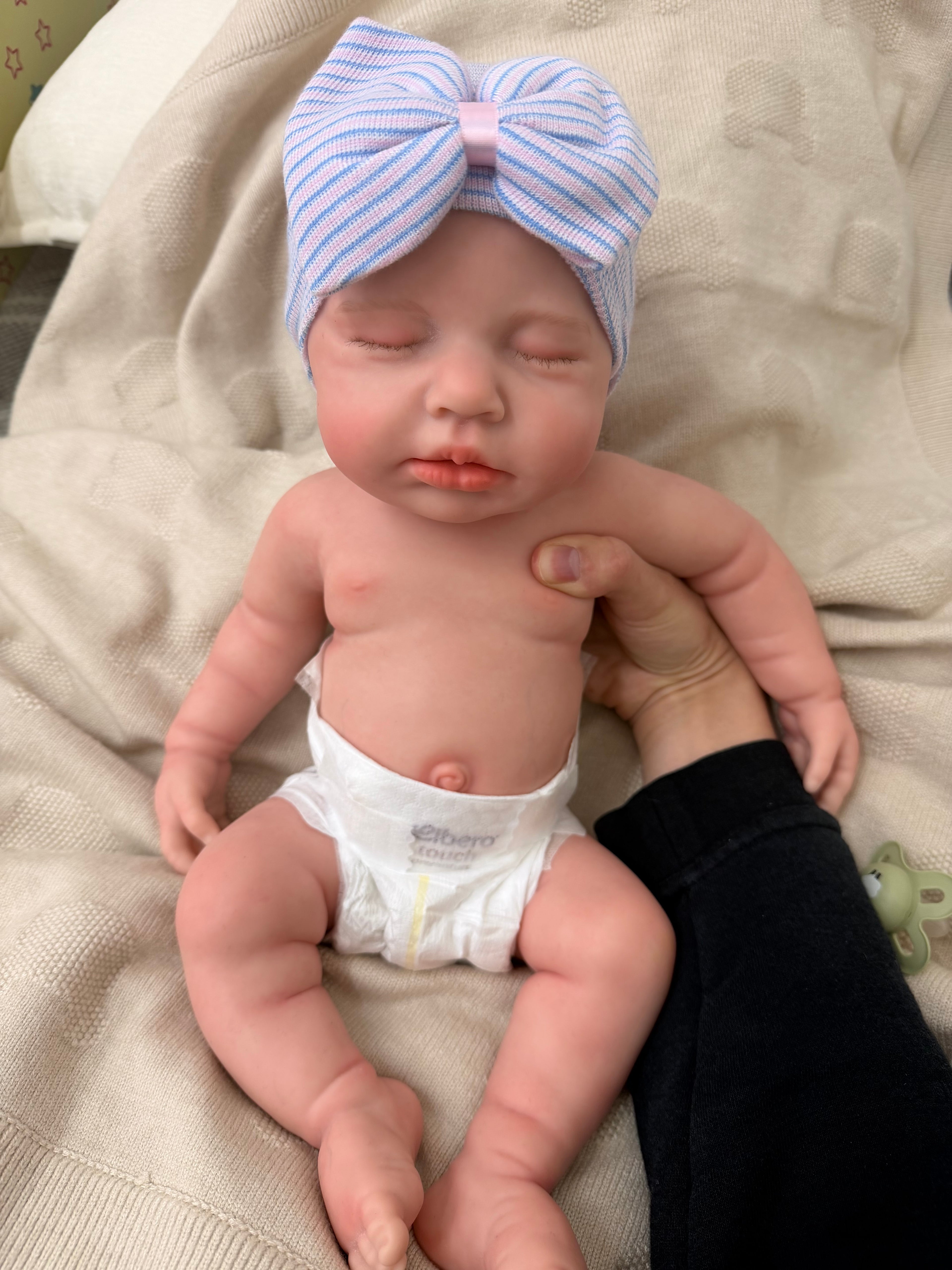 LUCINDA - Realistic 100% Silicone Reborn Baby Doll 47cm, Squishy & Floppy