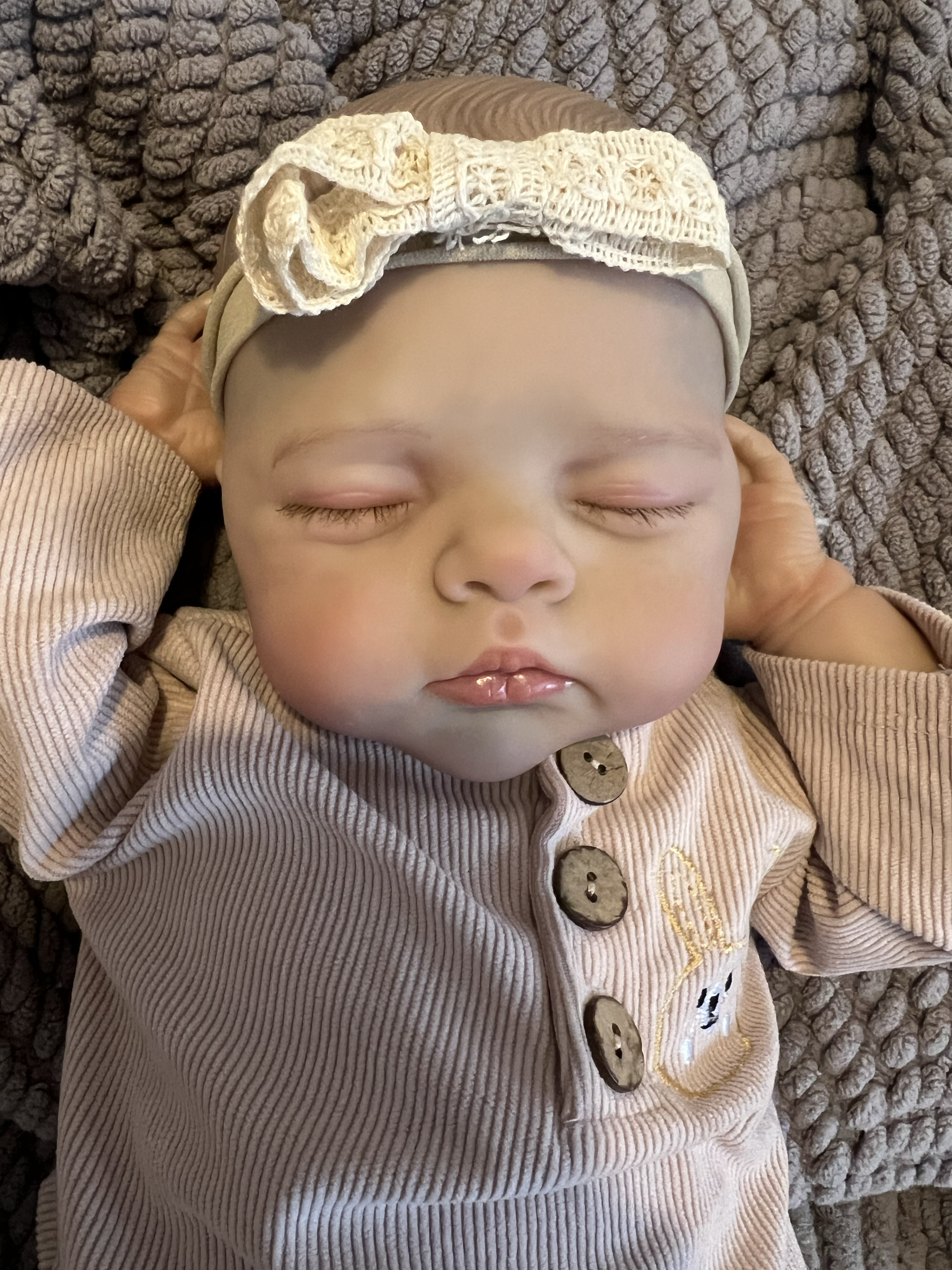 Realistic Reborn Baby Doll – 47cm Soft Cloth Body with Vinyl Limbs & Accessories