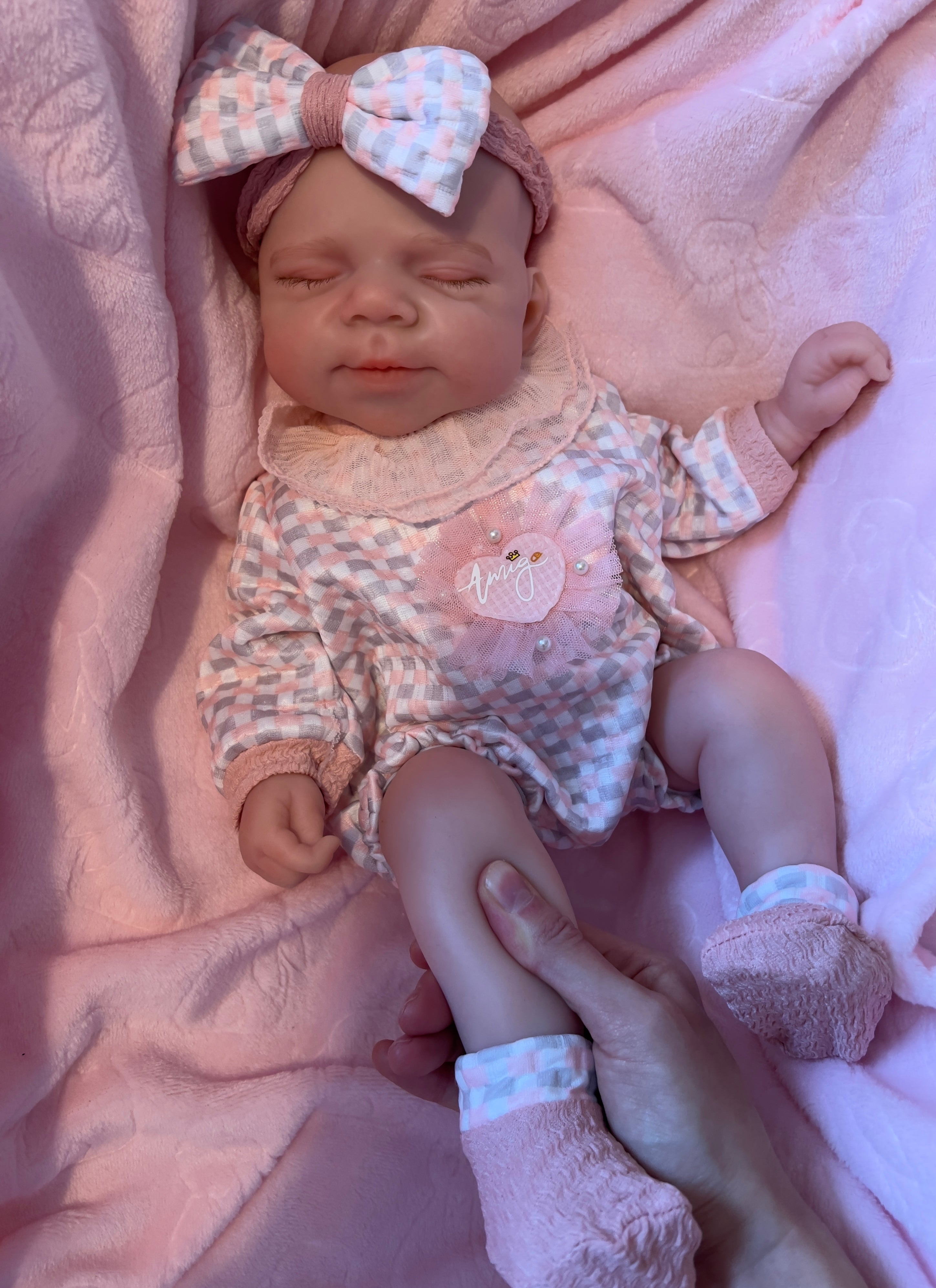 Realistic Silicone Baby Girl Doll – 47cm, Squishy & Floppy with Accessories