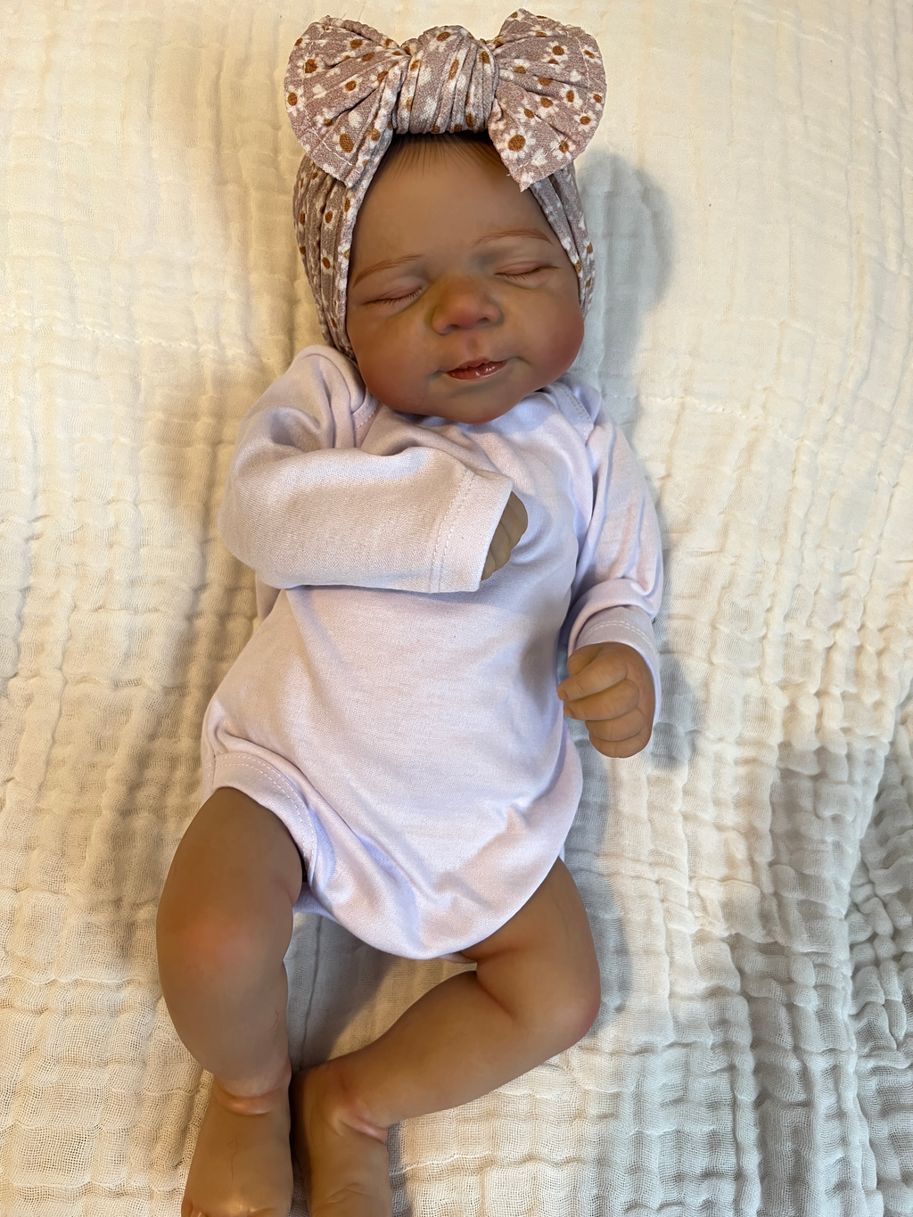 Realistic Reborn Baby Doll – 47cm Soft Cloth Body with Vinyl Limbs & Accessories