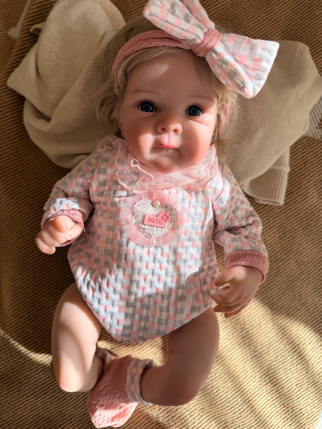 Realistic Reborn Baby Doll – 47cm Soft Cloth Body with Vinyl Limbs & Accessories