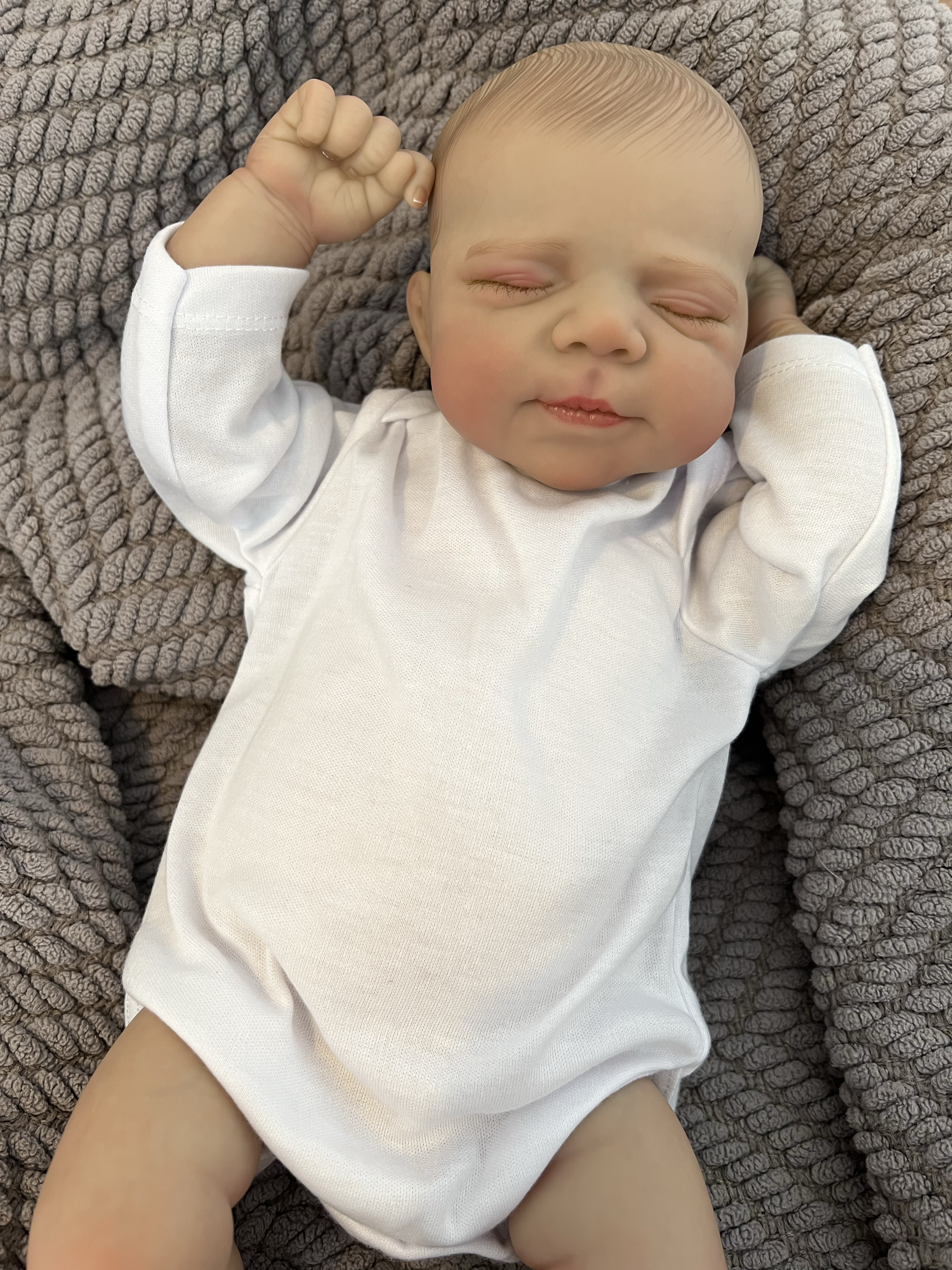 Realistic Reborn Baby Doll – 47cm Soft Cloth Body with Vinyl Limbs & Accessories