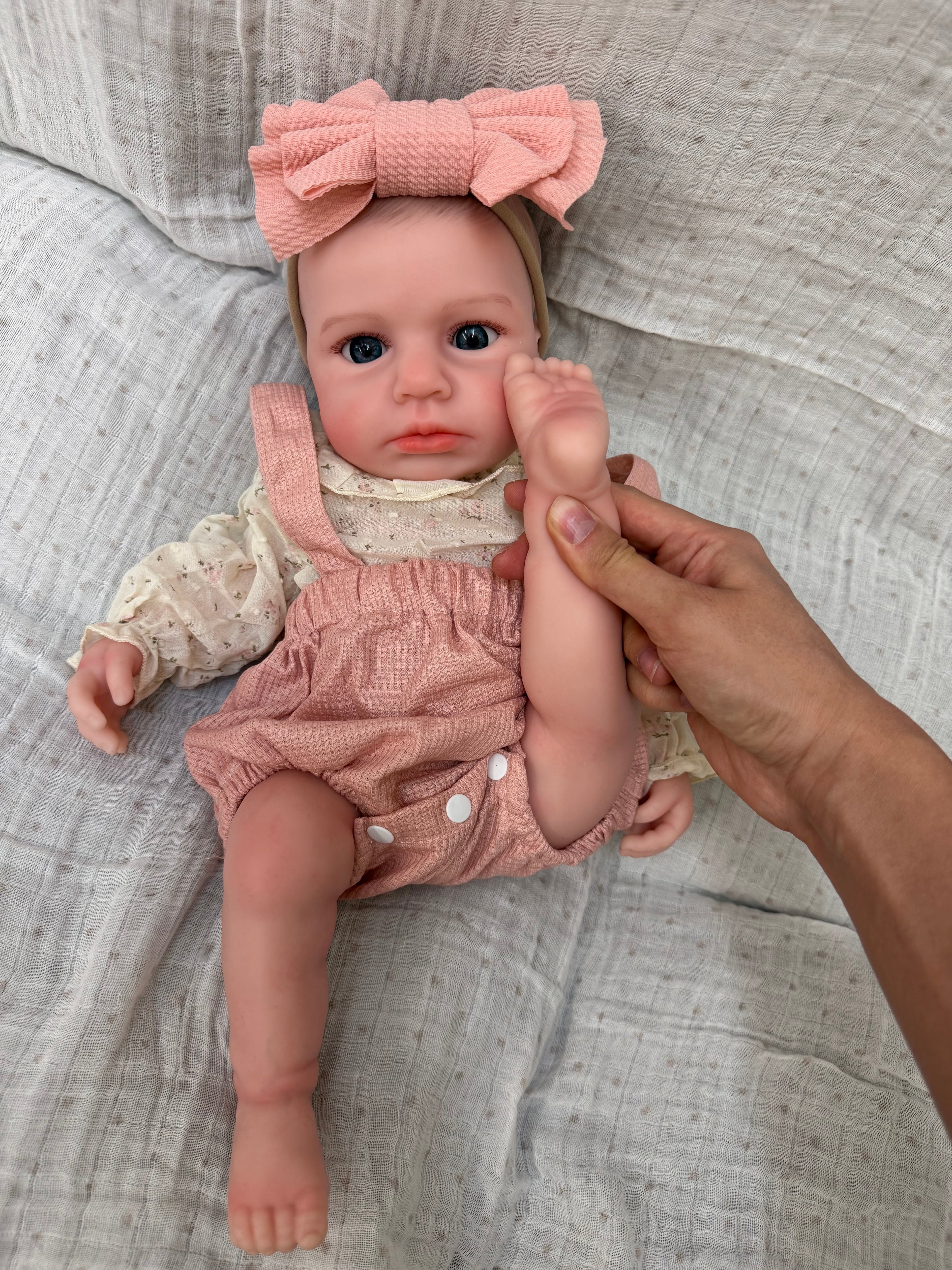 47cm Open-Eyed Full Body Silicone Reborn Baby Girl – ISABELLA | Dollsy