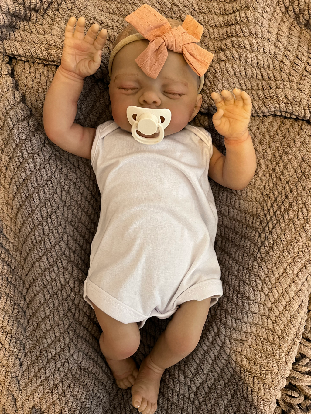 Realistic Reborn Baby Doll – 47cm Soft Cloth Body with Vinyl Limbs & Accessories