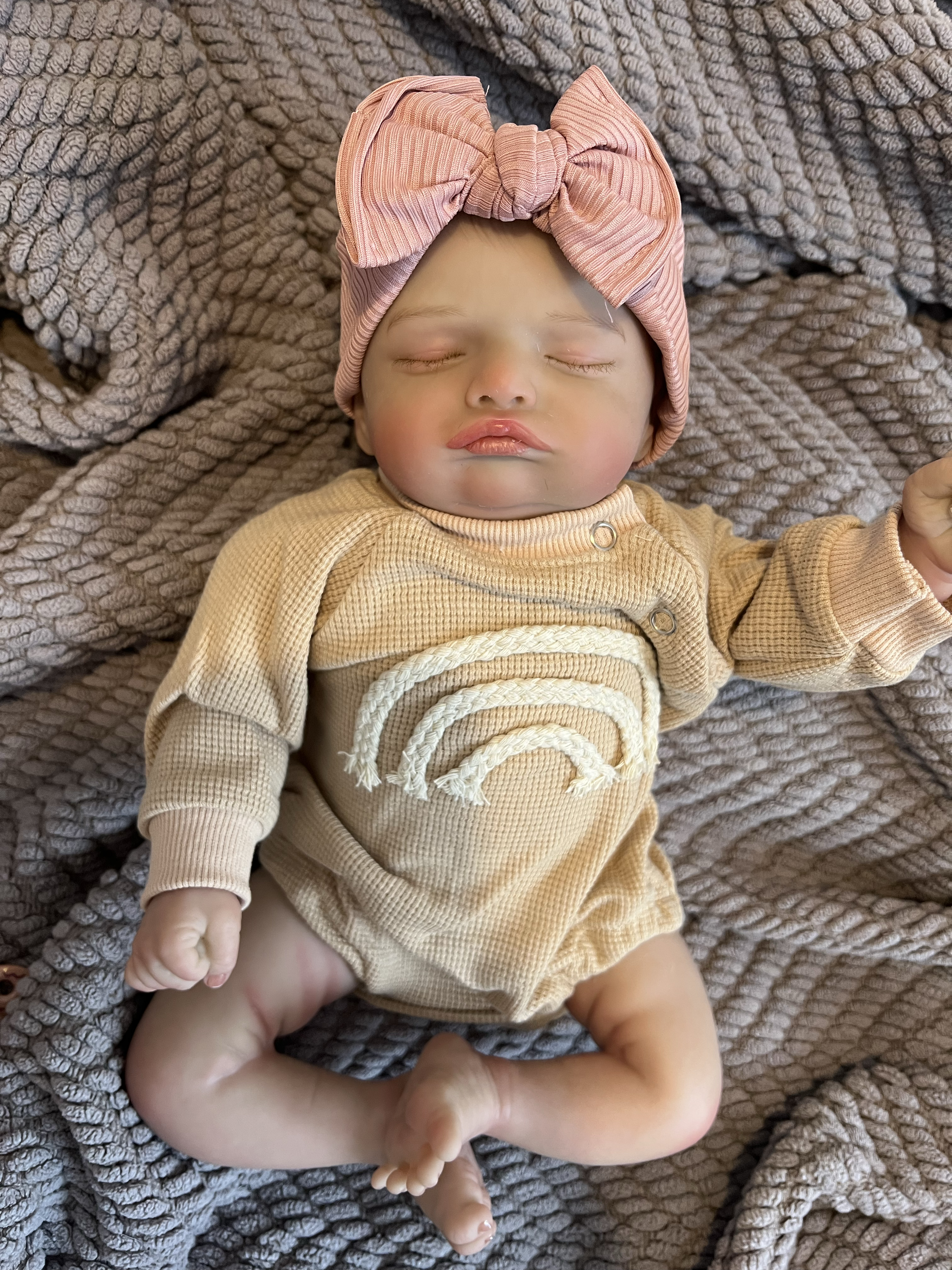 Realistic Reborn Baby Doll – 47cm Soft Cloth Body with Vinyl Limbs & Accessories