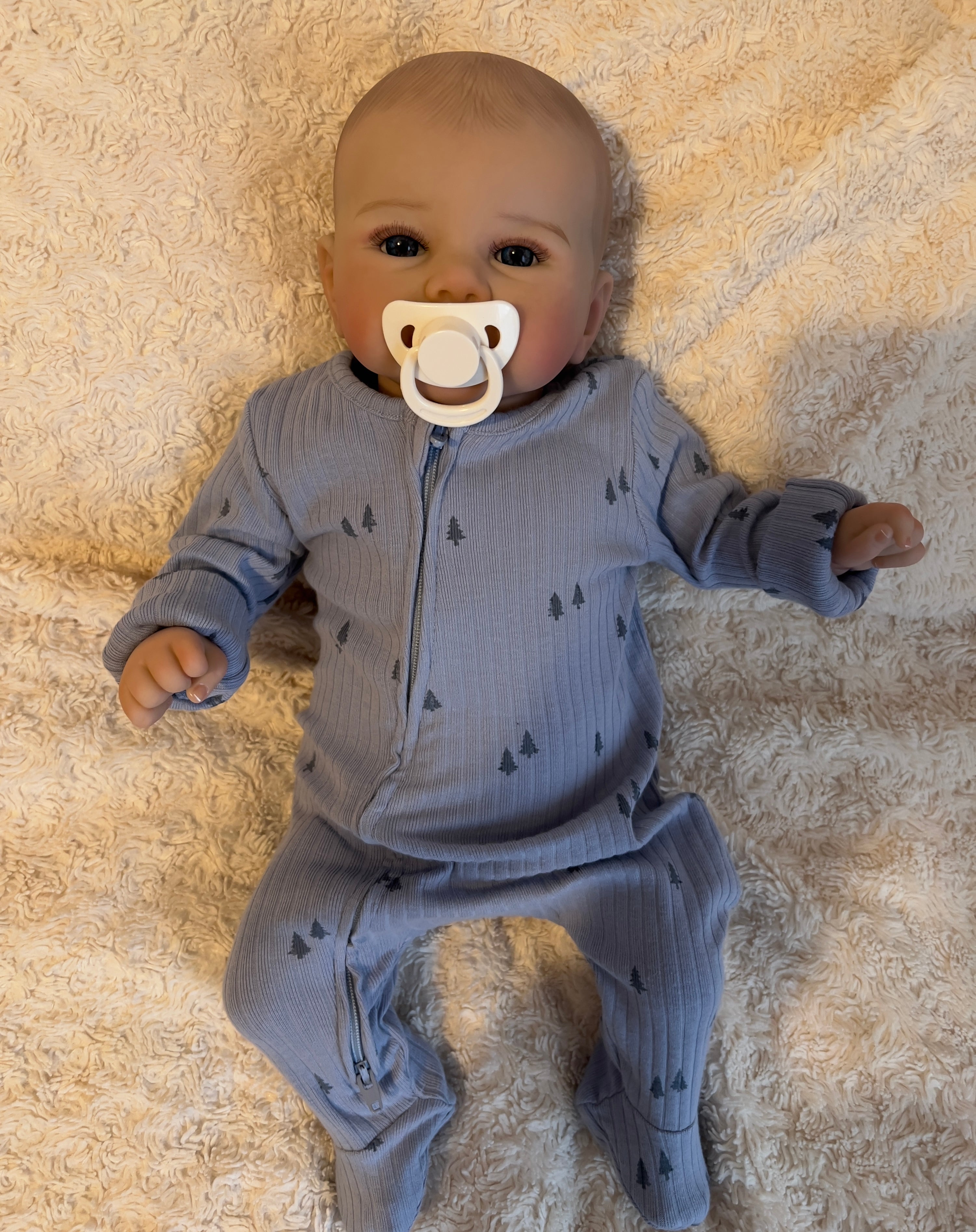 Weighted Reborn Doll – Realistic Feel & Comforting Design