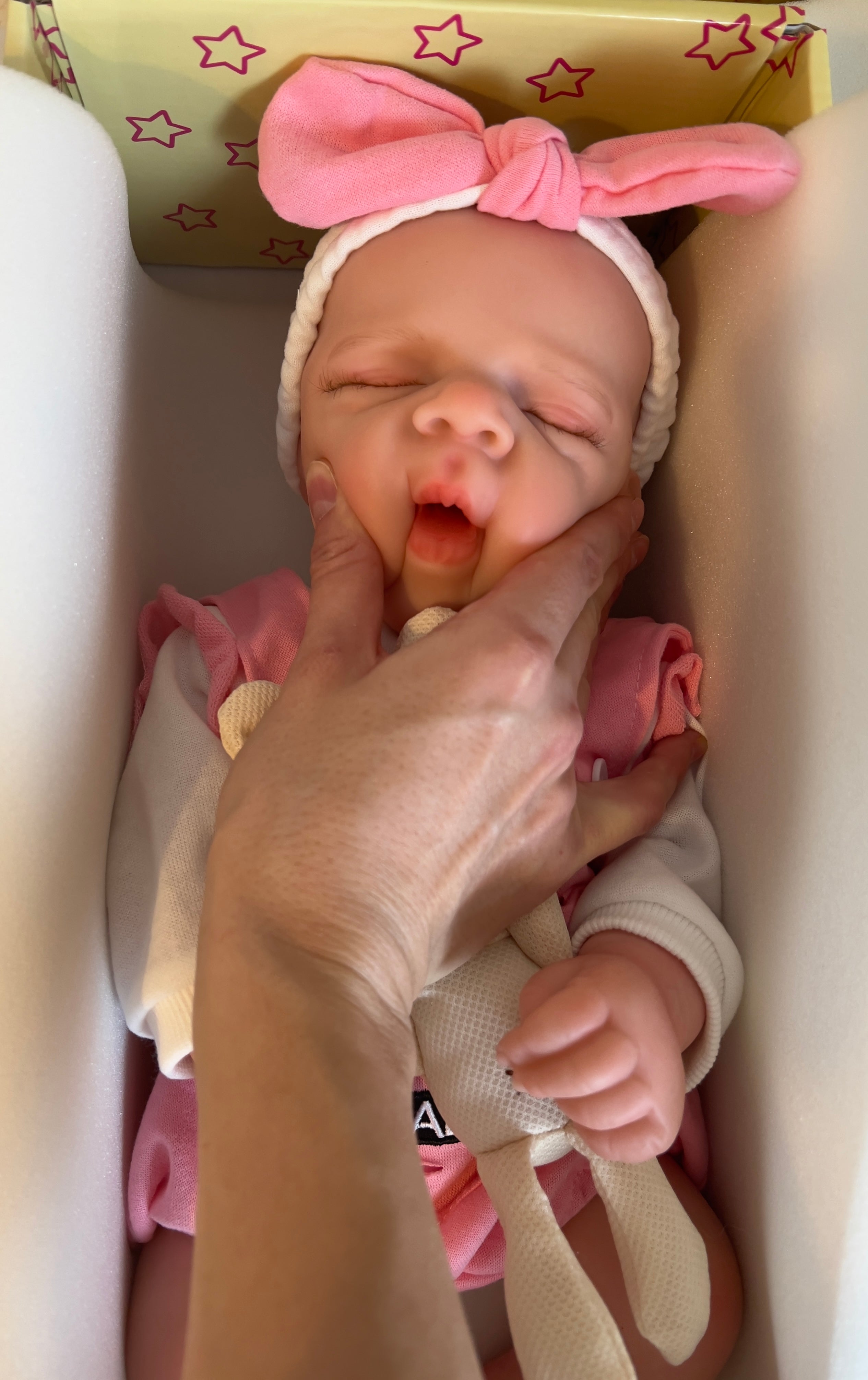 MIA - Realistic 100% Silicone Reborn Baby Doll 47cm, Squishy & Floppy