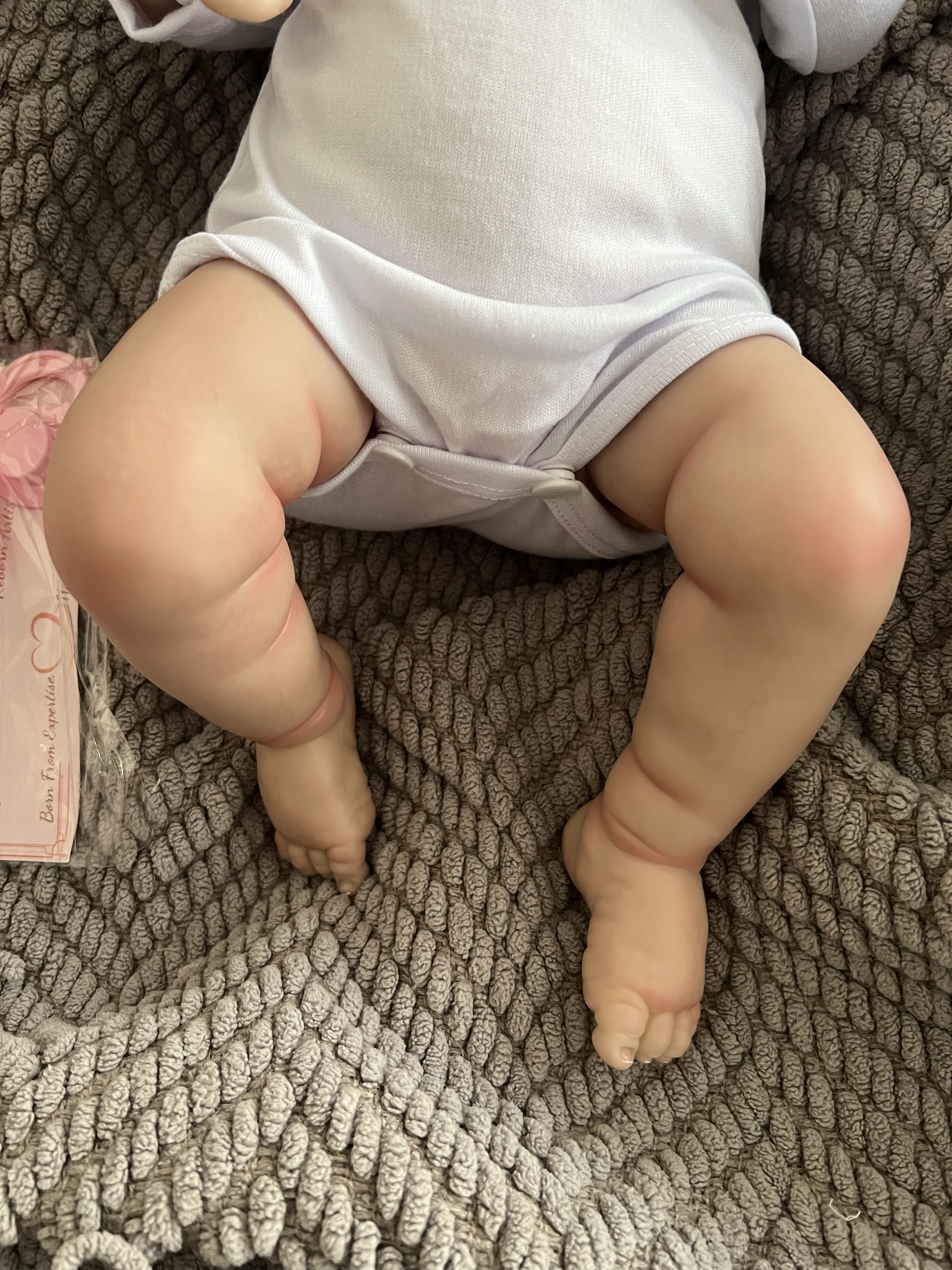 Realistic Reborn Baby Doll – 47cm Soft Cloth Body with Vinyl Limbs & Accessories