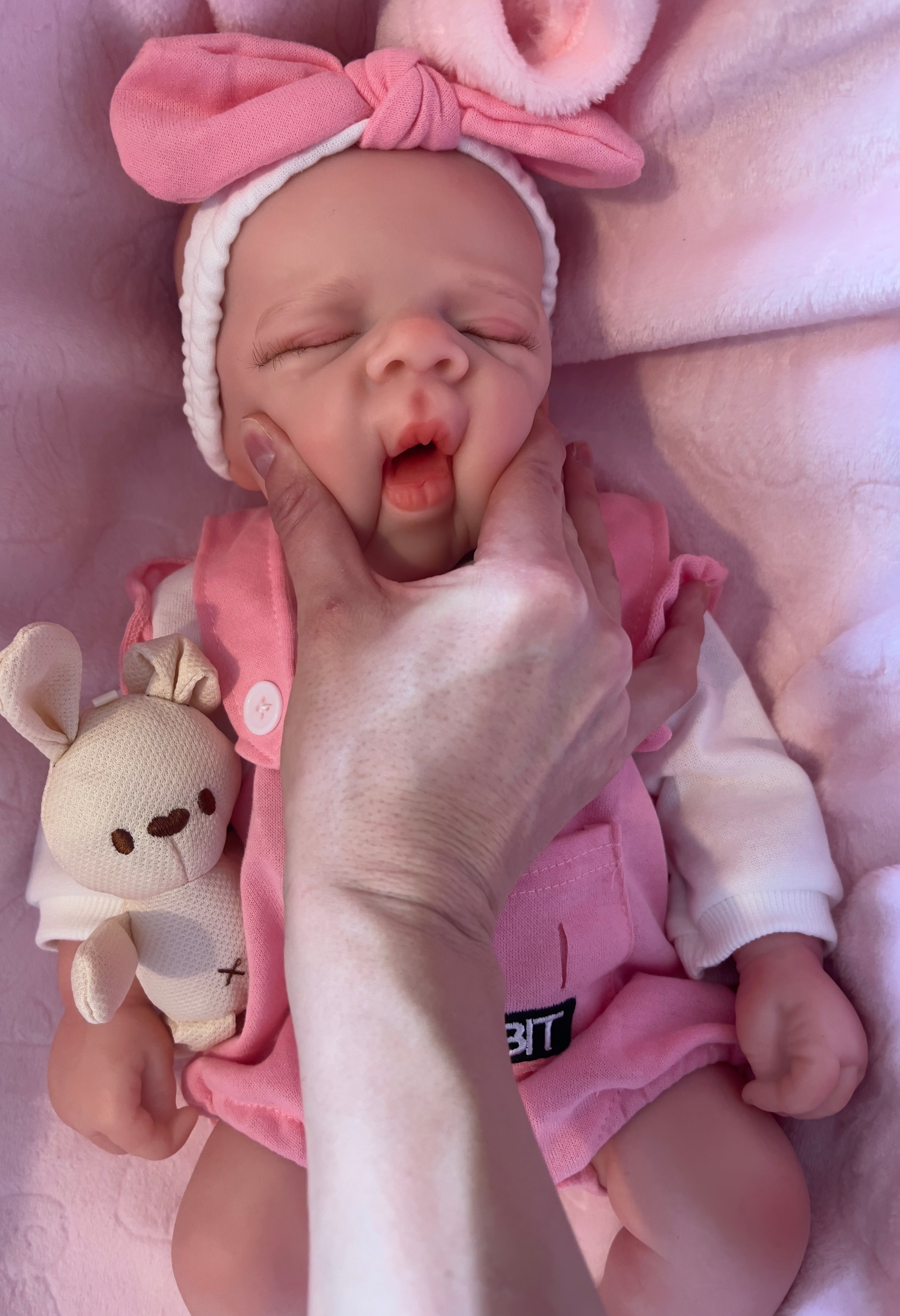 MIA - Realistic 100% Silicone Reborn Baby Doll 47cm, Squishy & Floppy