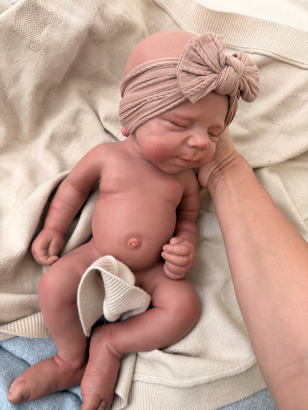 MIA - (Dark Skin) Realistic 100% Silicone Reborn Baby Doll 47cm, Squishy & Floppy