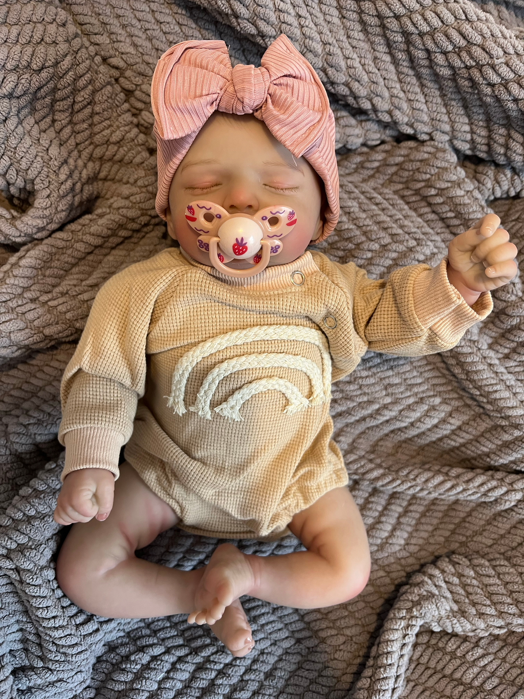 Realistic Reborn Baby Doll – 47cm Soft Cloth Body with Vinyl Limbs & Accessories