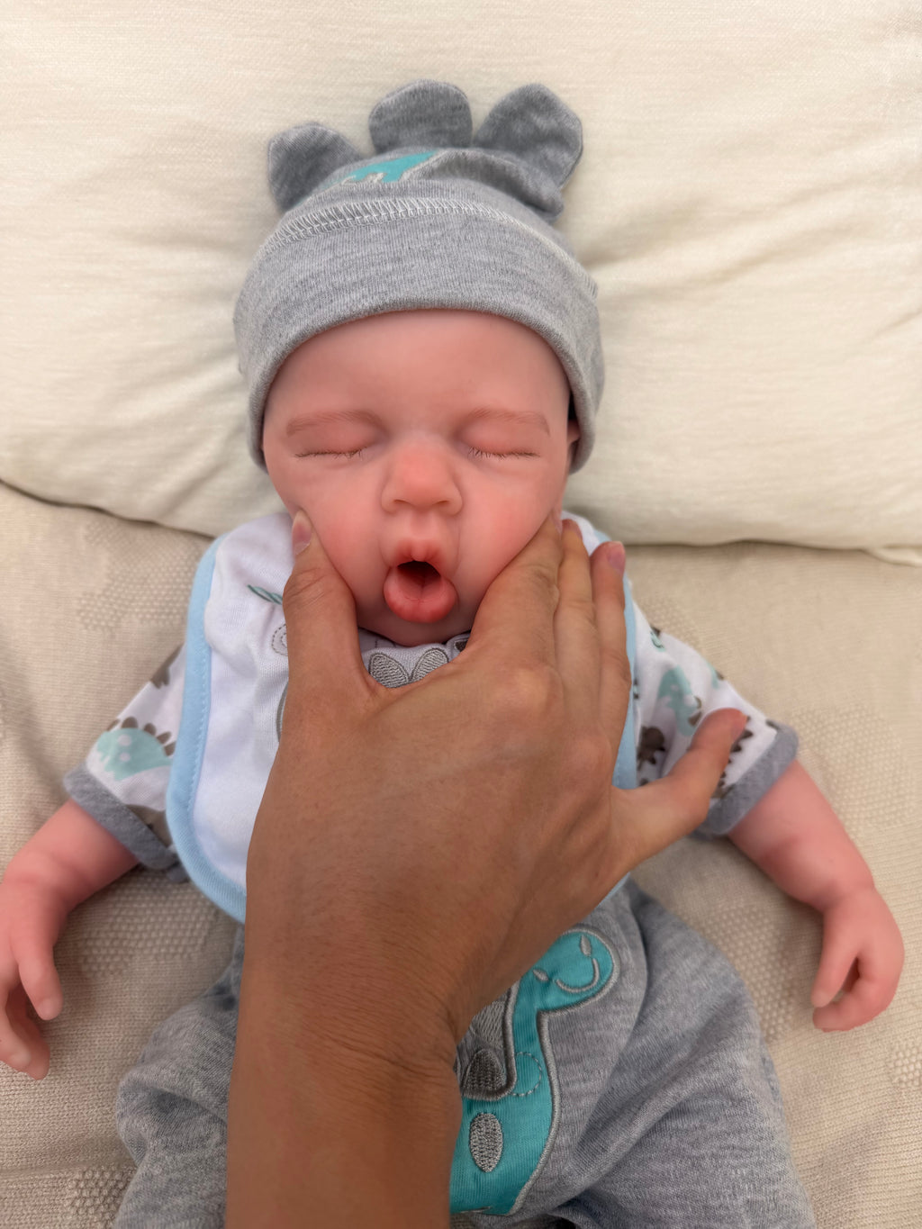 LEO - Realistic 100% Silicone Reborn Baby Doll Boy 47cm, Squishy & Floppy