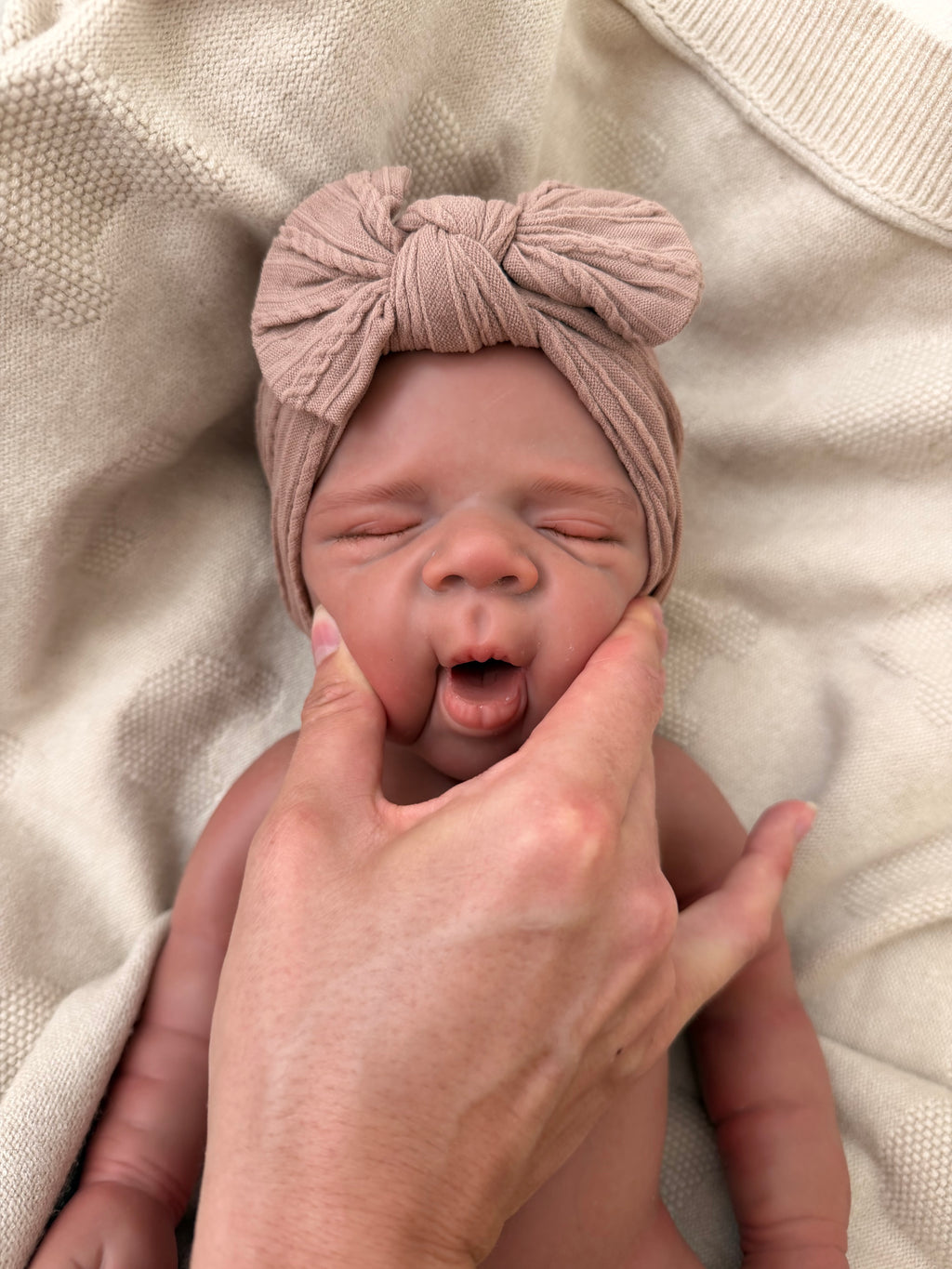 MIA - (Dark Skin) Realistic 100% Silicone Reborn Baby Doll 47cm, Squishy & Floppy
