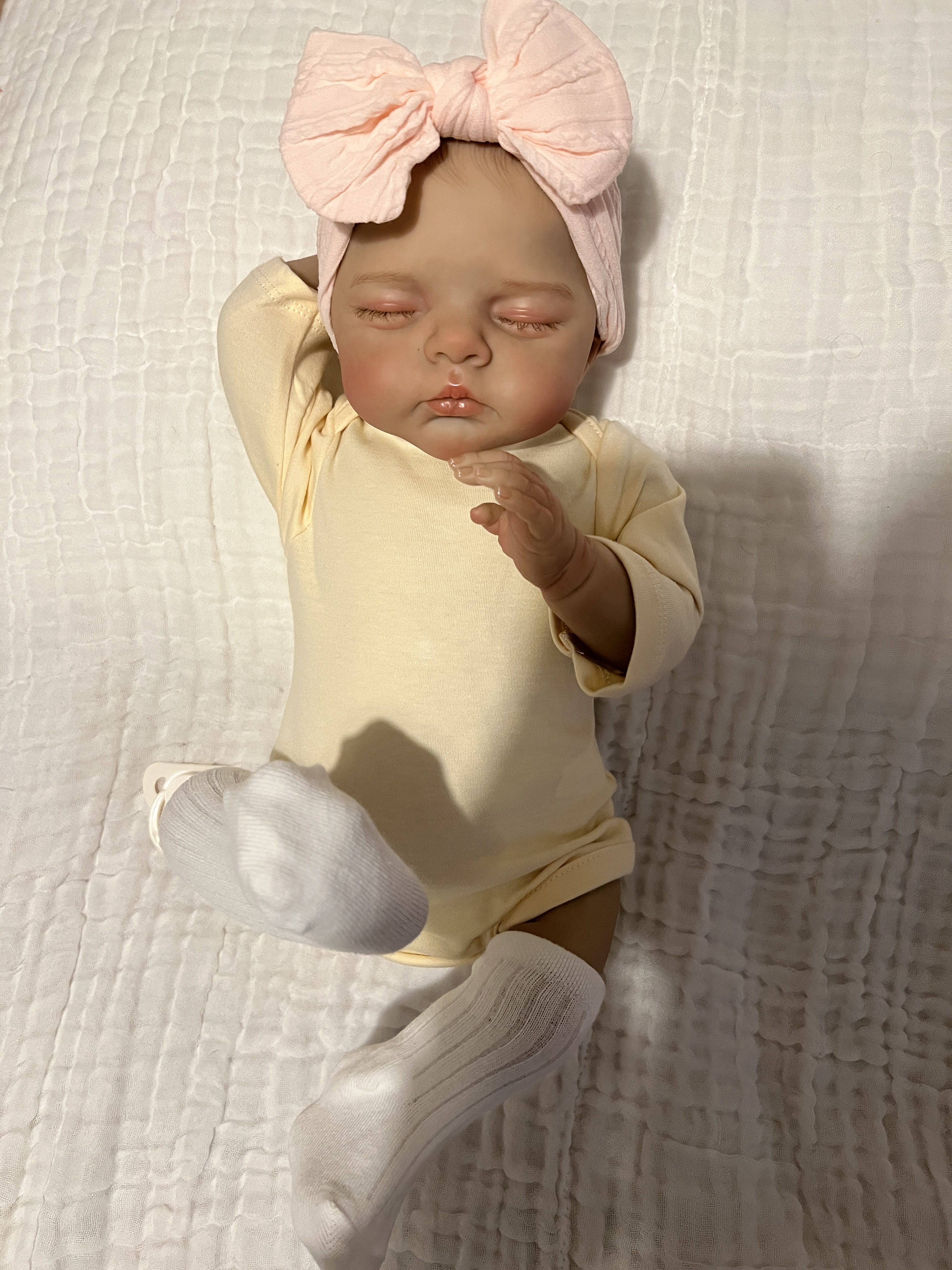 Realistic Reborn Baby Doll – 47cm Soft Cloth Body with Vinyl Limbs & Accessories
