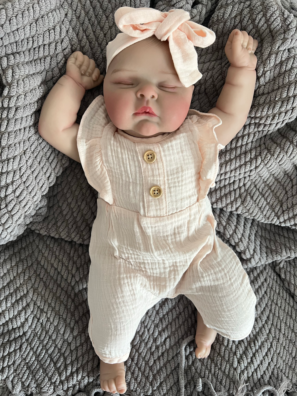 Realistic Reborn Baby Doll – 47cm Soft Cloth Body with Vinyl Limbs & Accessories