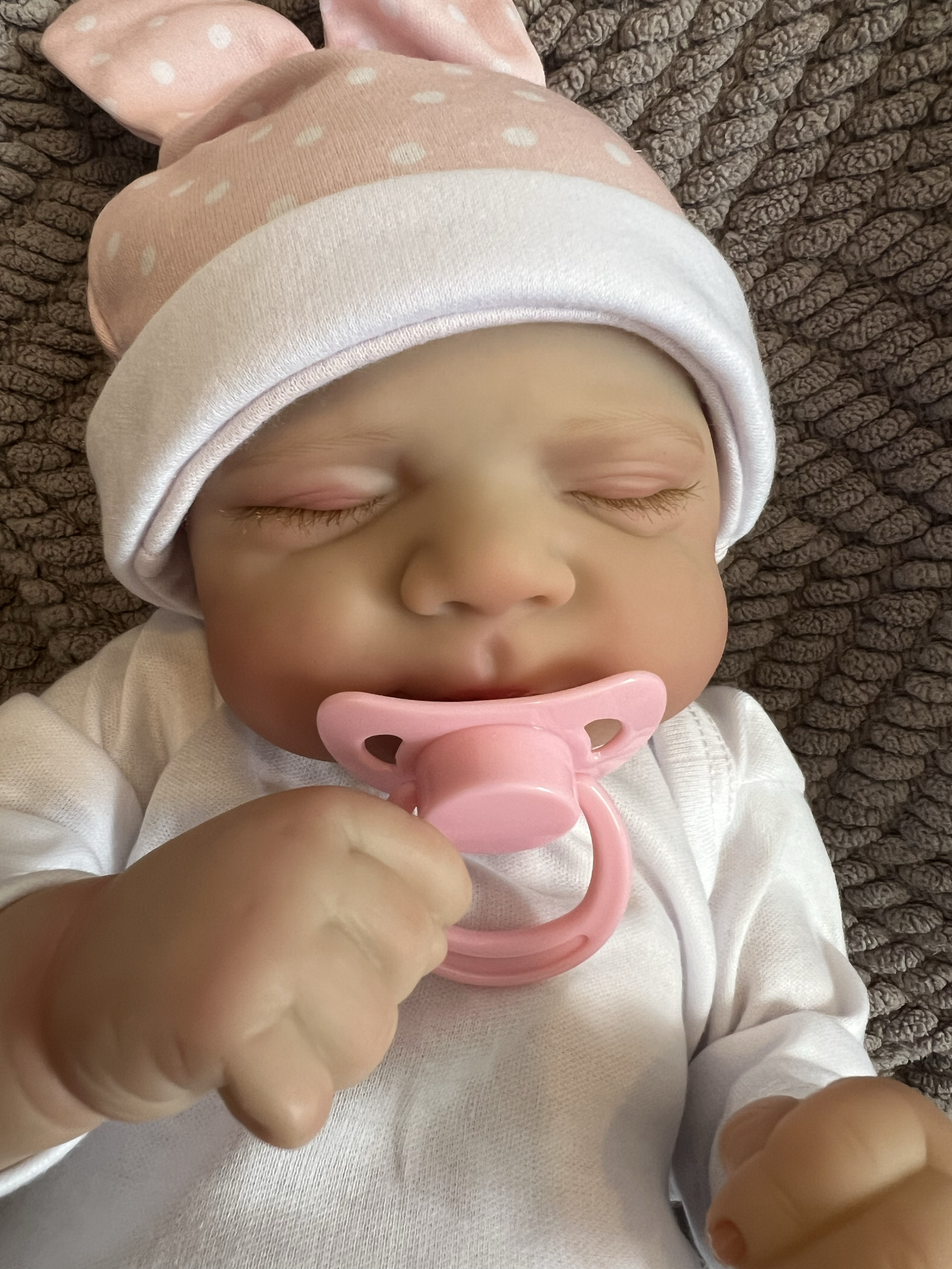 Realistic Reborn Baby Doll – 47cm Soft Cloth Body with Vinyl Limbs & Accessories