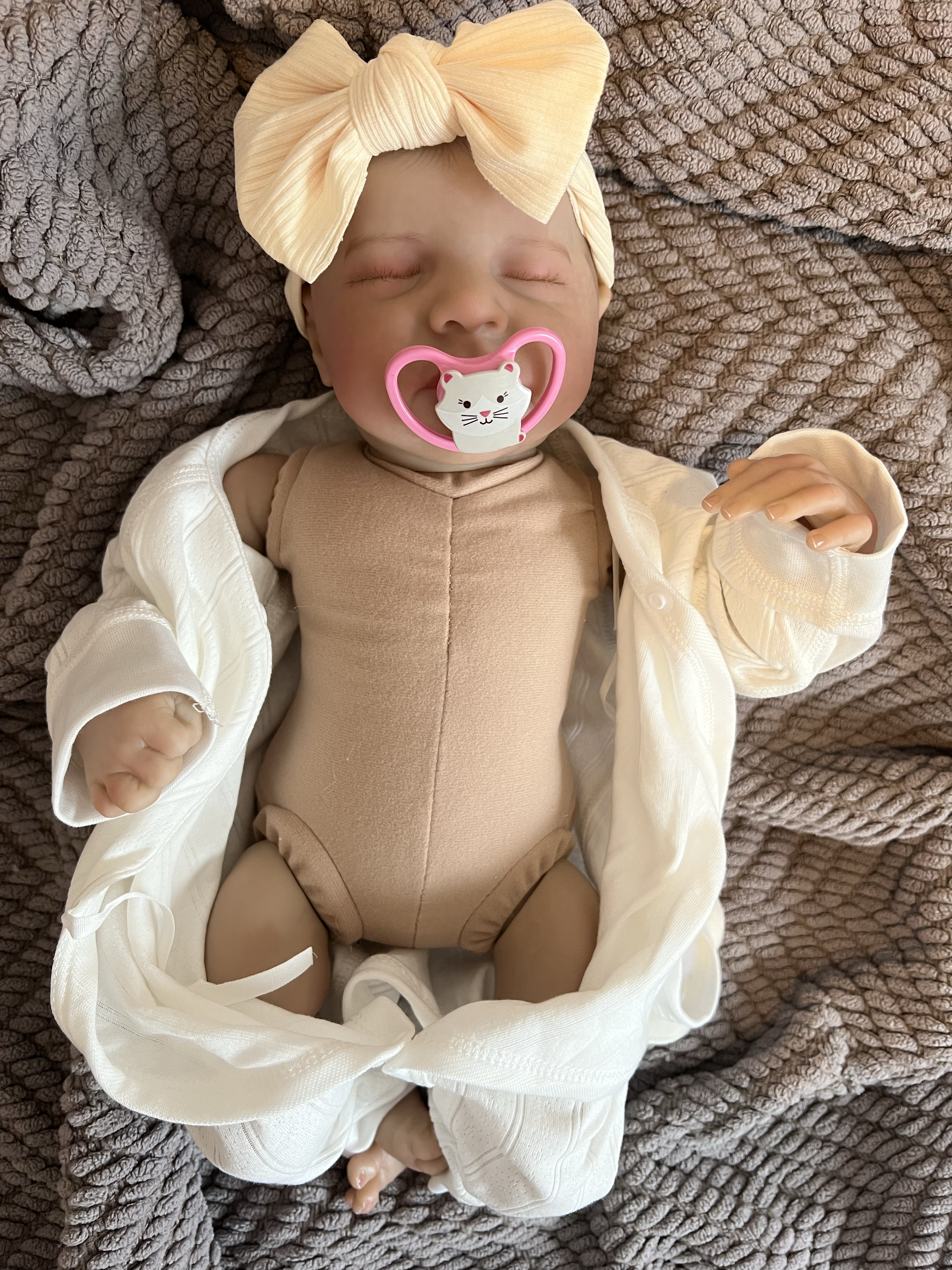 Realistic Reborn Baby Doll – 47cm Soft Cloth Body with Vinyl Limbs & Accessories