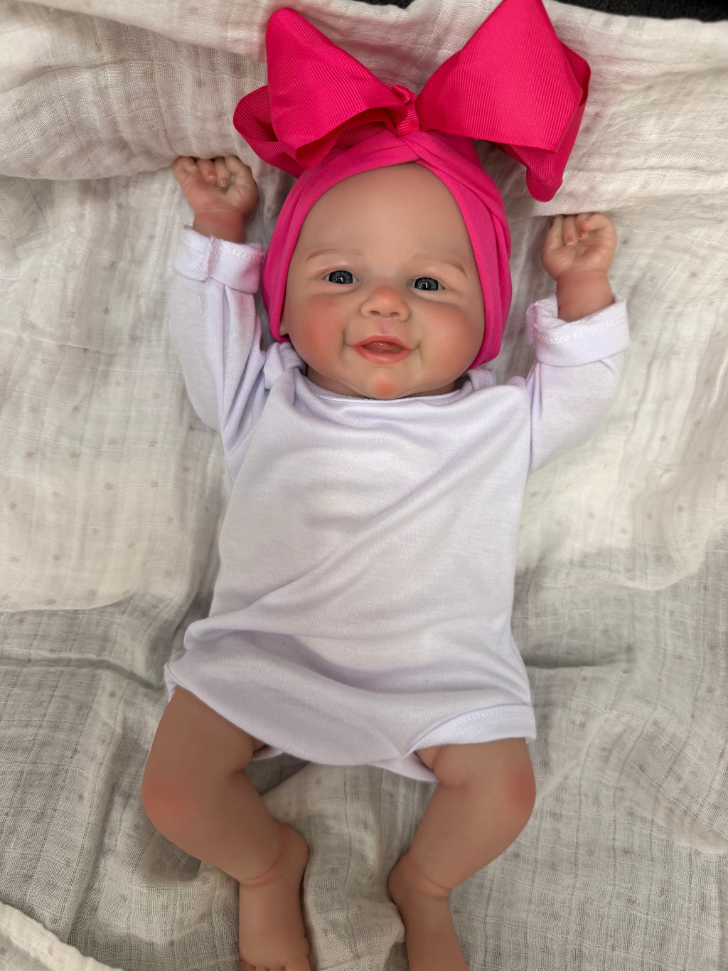 Realistic Reborn Baby Doll – 47cm Soft Cloth Body with Vinyl Limbs & Accessories