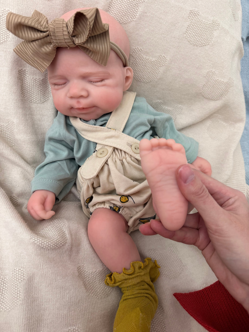 MIA - Realistic 100% Silicone Reborn Baby Doll 47cm, Squishy & Floppy