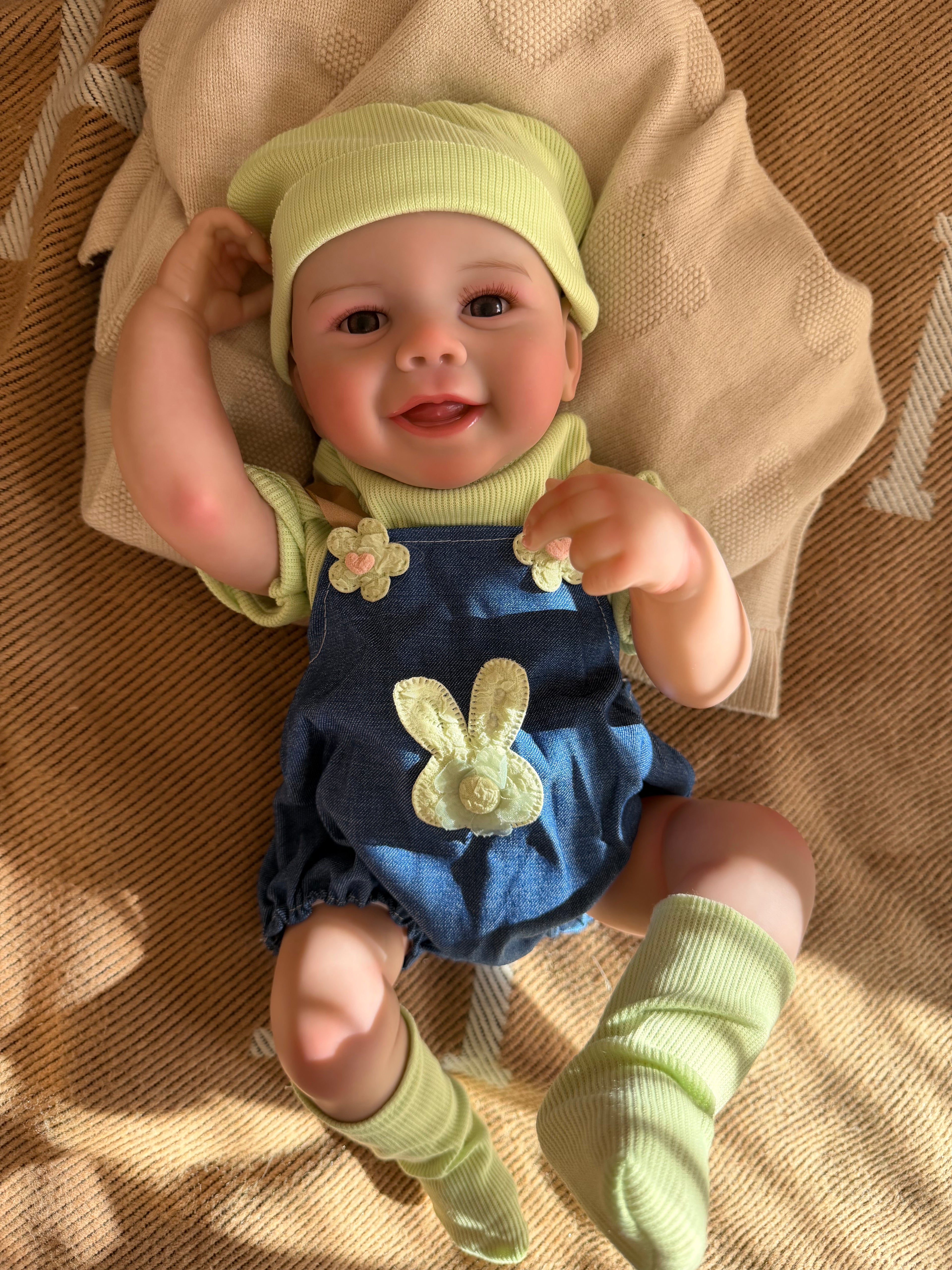 Realistic Full Vinyl Reborn Style Baby Girl – 47cm with Accessories