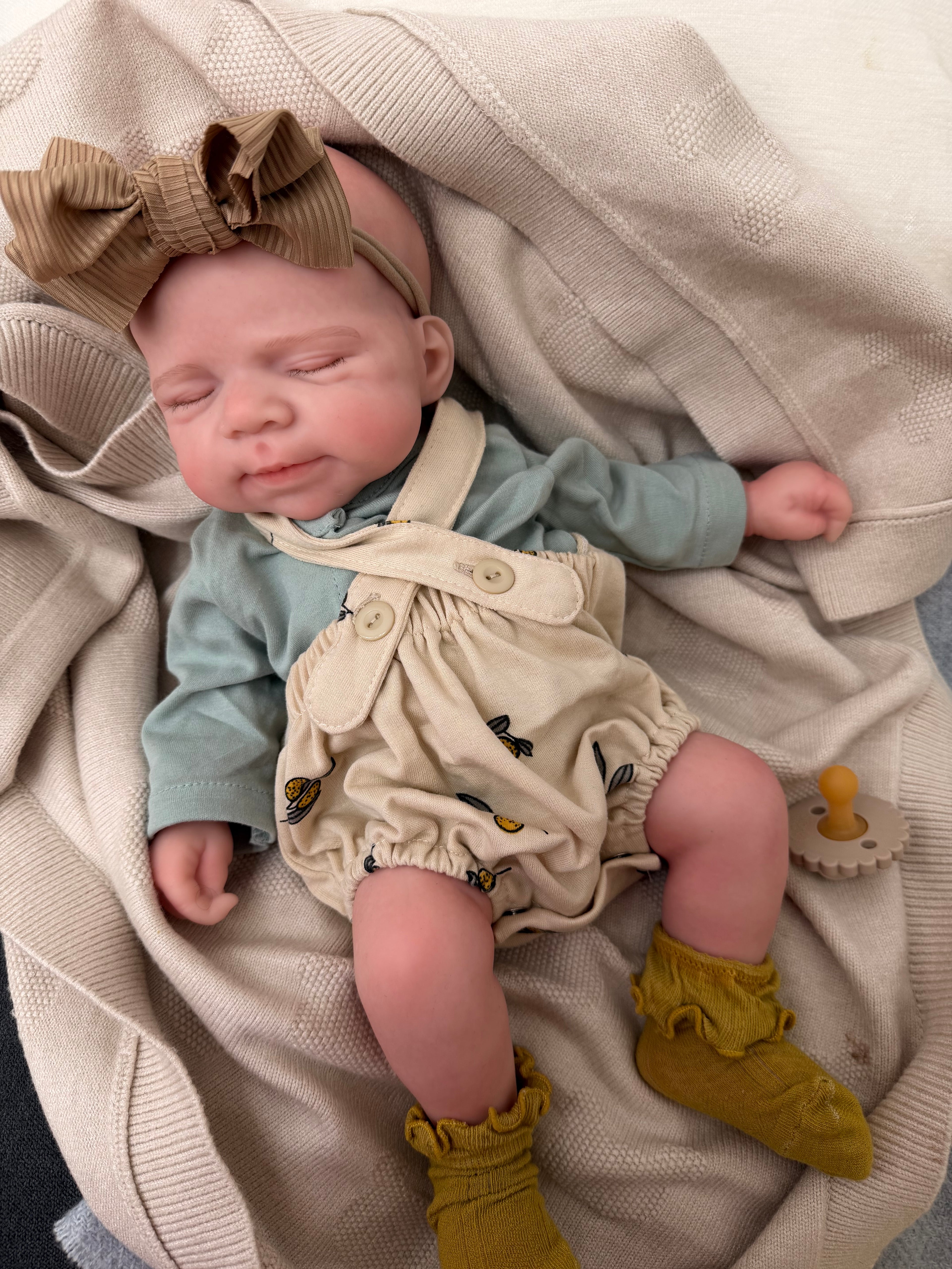 MIA - Realistic 100% Silicone Reborn Baby Doll 47cm, Squishy & Floppy