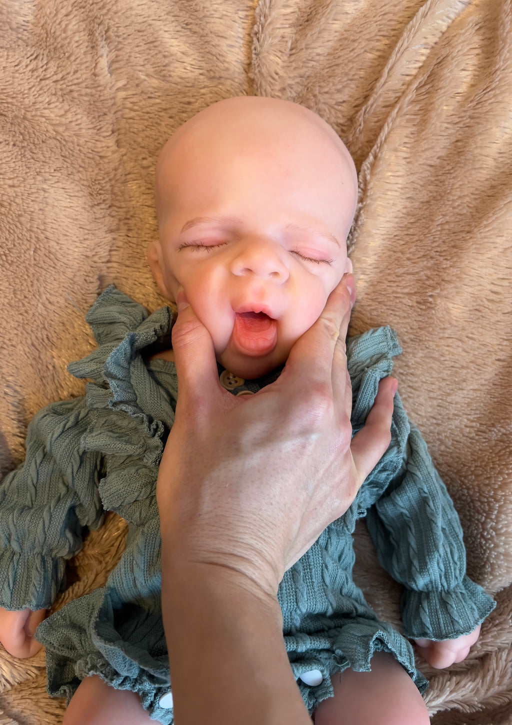 Realistic Silicone Baby Girl Doll – 47cm, Squishy & Floppy with Accessories