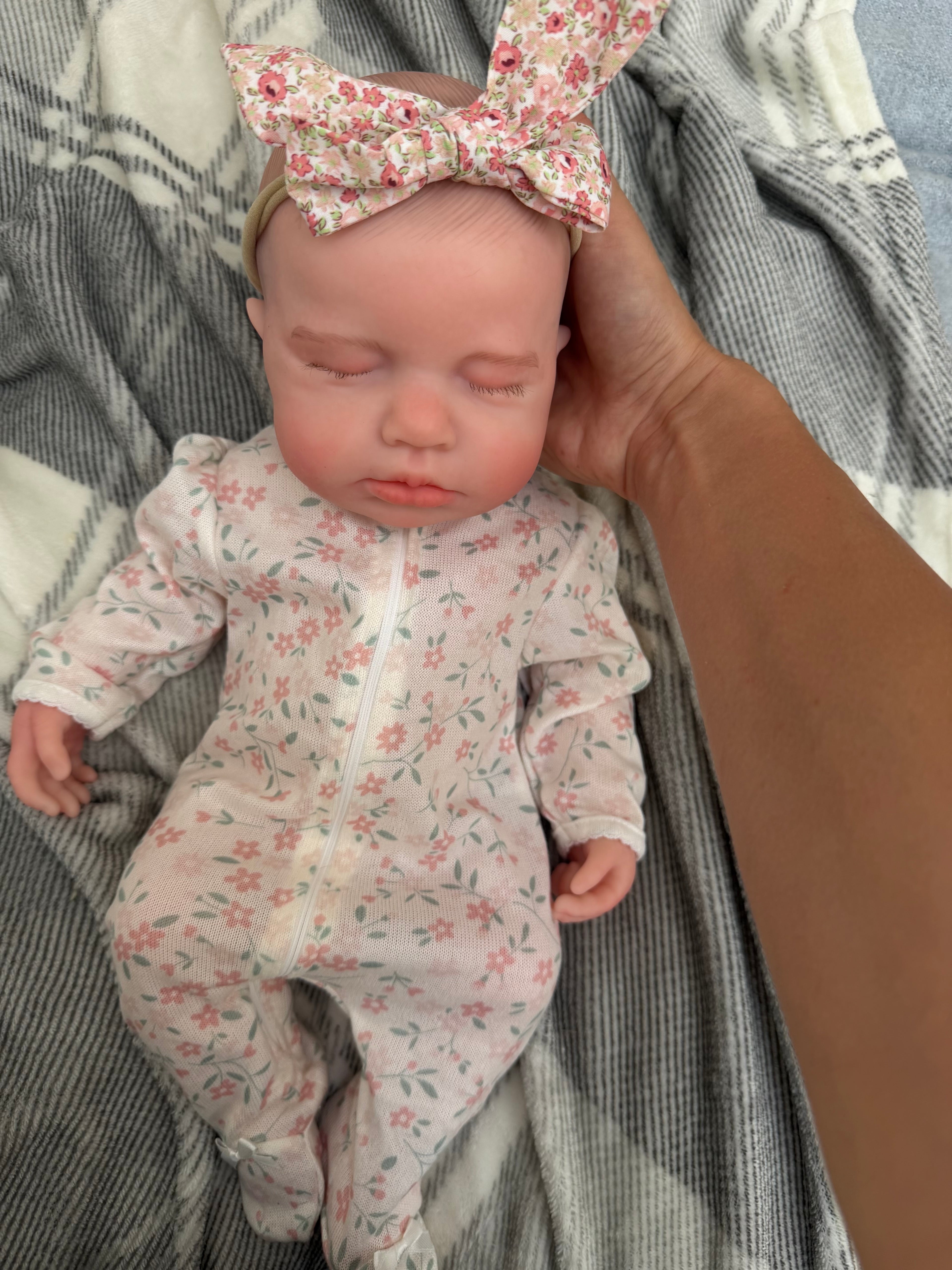 LUCINDA - (Painted hair) Realistic 100% Silicone Reborn Baby Doll 47cm, Squishy & Floppy