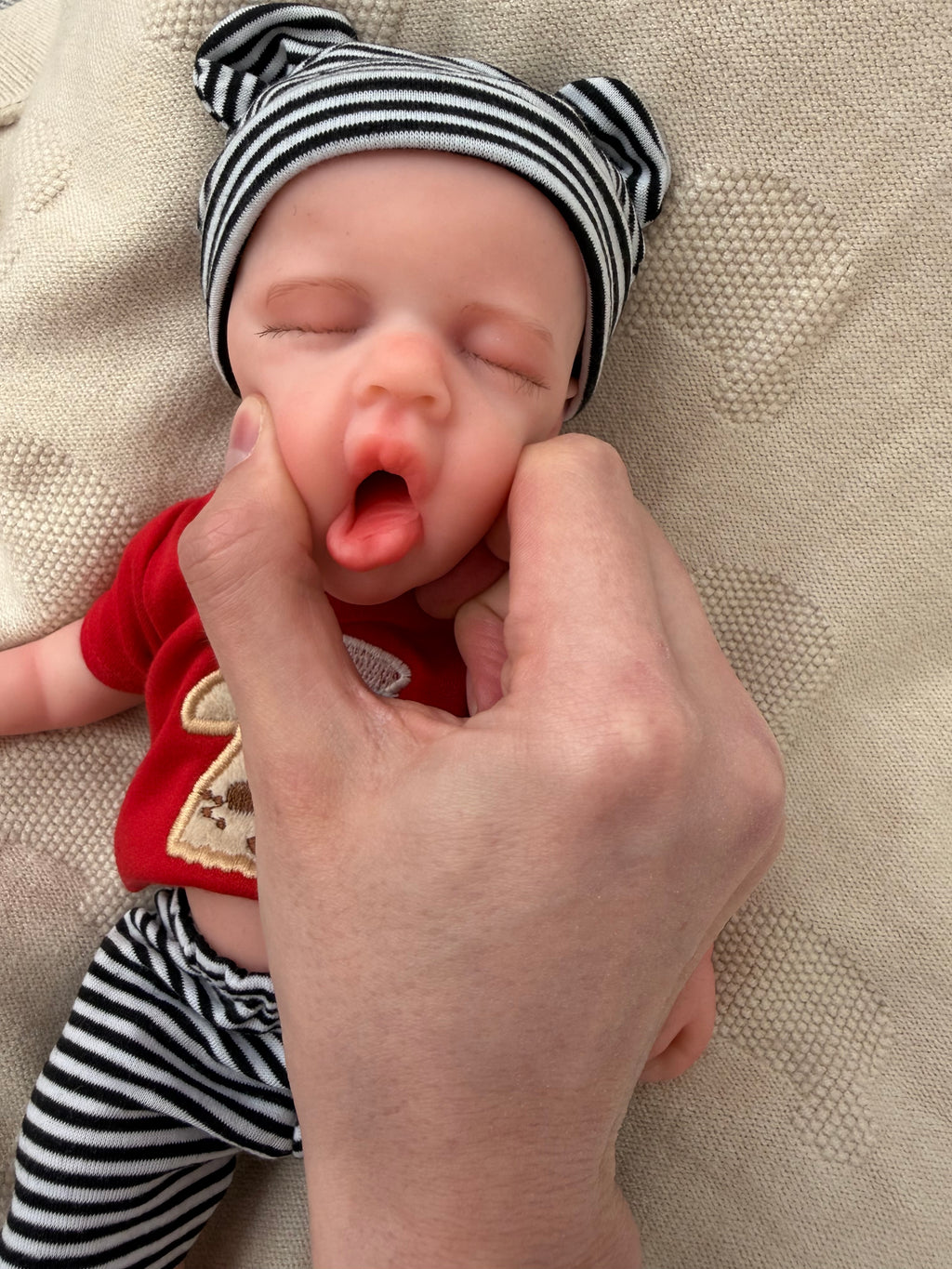 Mini LEO - Realistic 100% Silicone Reborn Baby Doll Boy 33cm, Squishy & Floppy