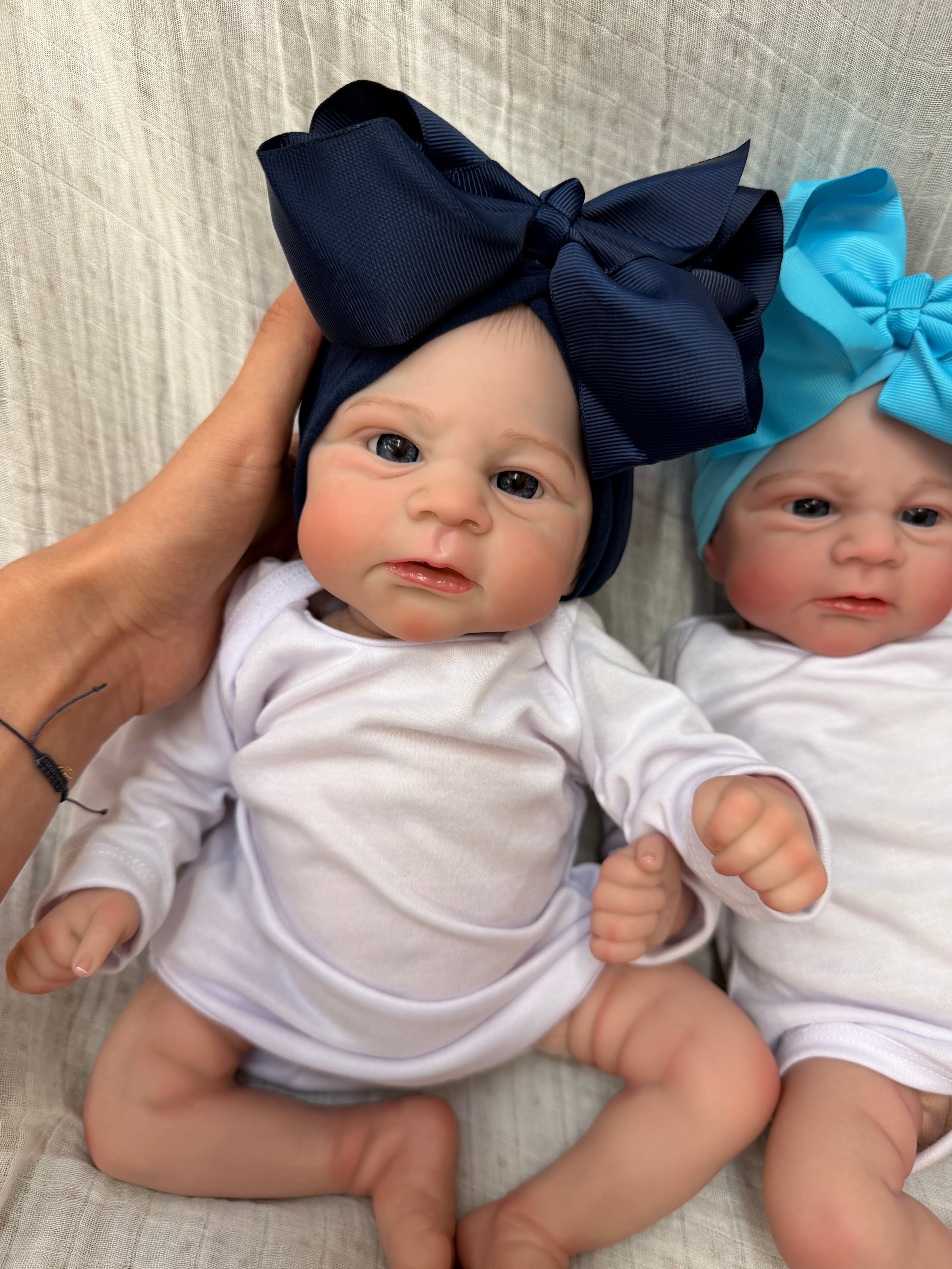 Realistic Reborn Baby Twin Dolls – 44cm Soft Cloth Body with Vinyl Limbs & Accessories