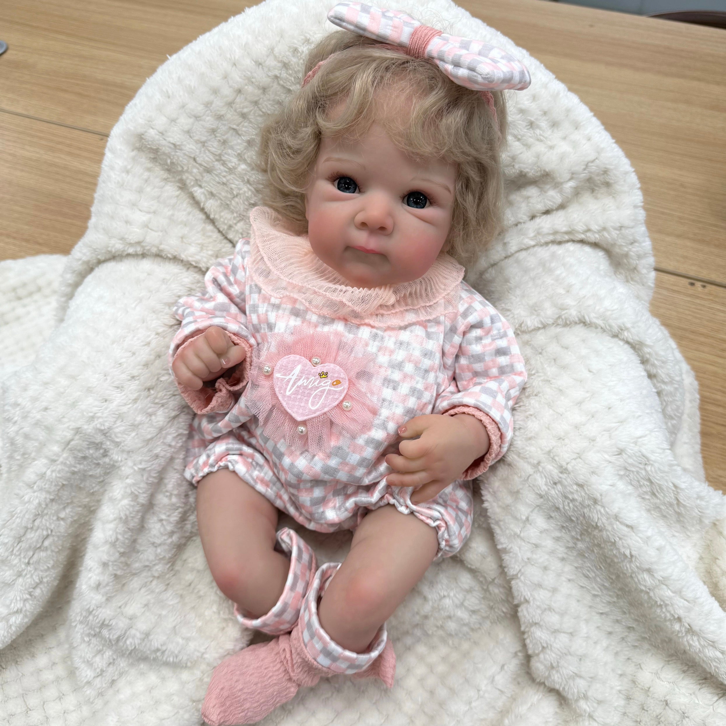 Realistic Reborn Baby Doll – 47cm Soft Cloth Body with Vinyl Limbs & Accessories